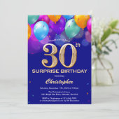 Invitation Surprise 30e anniversaire Marine Bleu et Ballons d (Debout devant)