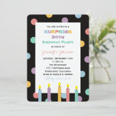 Invitation Surprise 30e fête d'anniversaire Cinq jolies bougi (Debout devant)