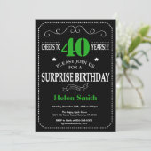 Invitation Surprise 40e anniversaire noir et vert Chalkboard (Debout devant)