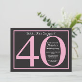 Invitation Surprise 40e anniversaire Pink and Black Chalkboar (Debout devant)