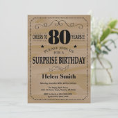 Invitation Surprise 80e anniversaire Bois rustique (Debout devant)