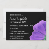 Invitation SURPRISE 80e anniversaire Pétales noir et pourpre (Dos)