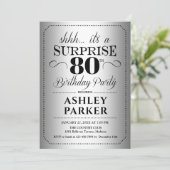 Invitation Surprise 80e fête d'anniversaire - Argent (Debout devant)