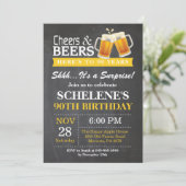 Invitation Surprise Cheers and Beers 90e anniversaire Invitat (Debout devant)