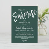 Invitation Surprise d'anniversaire de retraite vert émeraude (Debout devant)