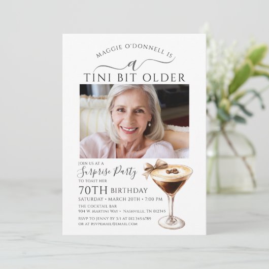 Invitation SURPRISE PARTY A Tini Bit Ancien Martini 70e (Debout devant)