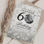 Invitation SURPRISE Photo 60th Birthday Party Silver Bokeh<br><div class="desc">Un design élégant "60e anniversaire" d'invitation de fête avec photo personnalisée,  typographie moderne et un arrière - plan de lumières de livre.</div>