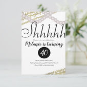 Invitation Surprise Shhhhhh Perle Papier D'alu Fête d'Anniver (Debout devant)