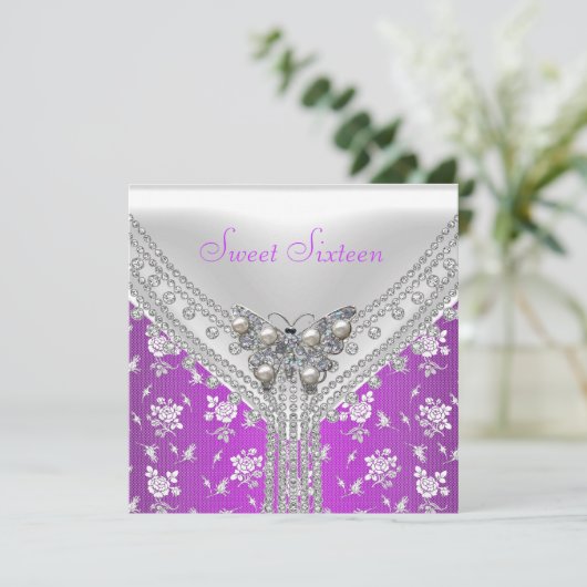 Invitation Sweet 16 Anniversaire violet blanc papillon (Debout devant)