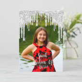 Invitation Sweet 16th Elisabeth Red Grey Silver Drips Photo (Debout devant)