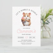 Invitation Sweet Hamster, Cupcake rose Anniversaire des enfan (Debout devant)