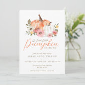 Invitation Sweet Little Citrouille Est Sur Le Chemin Fleur sa (Debout devant)
