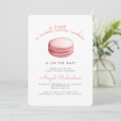 Invitation Sweet Little Cookie Macaron Baby shower fille rose (Debout devant)