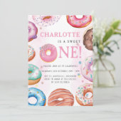 Invitation Sweet One Donut Rose 1er fête d'anniversaire (Debout devant)