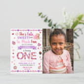 Invitation Sweet One Purple 1er Anniversaire Saint-Valentin P (Debout devant)