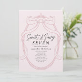 Invitation Sweet & Sassy Rose Tiara & Bow Girl Anniversaire (Debout devant)