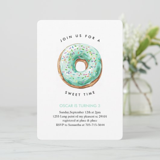 Invitation Sweet Time Pastel Green Donut Anniversaire (Debout devant)