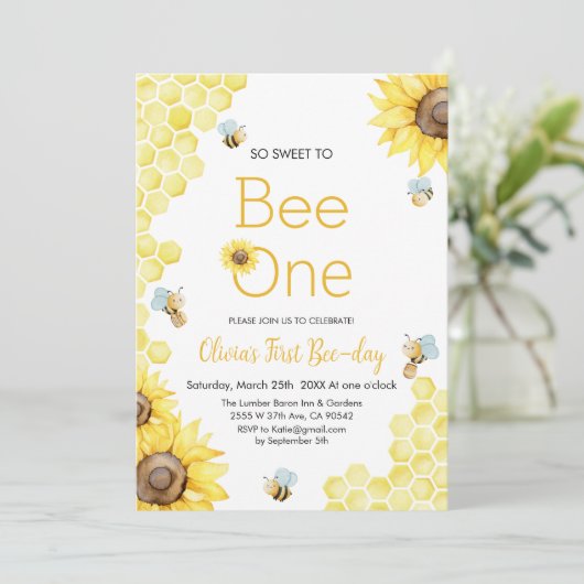 Invitation Sweet To Bee One First Bee Day Anniversaire (Debout devant)