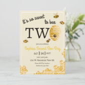 Invitation Sweet to Bee Two Honeycomb Bees Second Birthday (Debout devant)