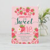 Invitation Swete One mignonne fraise rose 1er fête d'annivers (Debout devant)