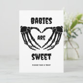 Invitation Symbole Baby shower d'Halloween gothique (Debout devant)