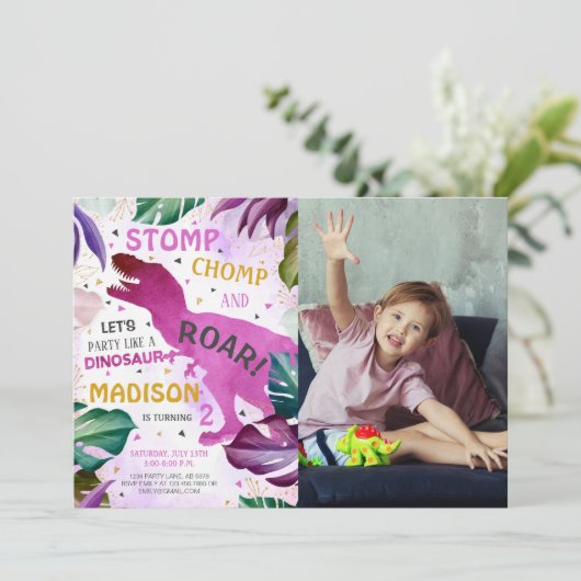 Invitation T Rex Dinosaur Girl Birthday Photo (Debout devant)