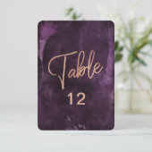 Invitation Tableau de numérotation de table en or rose violet (Debout devant)