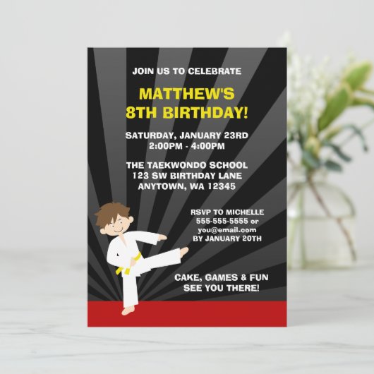 Invitation Taekwondo Karate Ceinture jaune Anniversaire Invit (Debout devant)