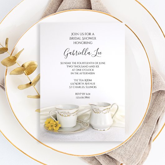Invitation Tea Cup avec Fête des mariées de marguerites jaune