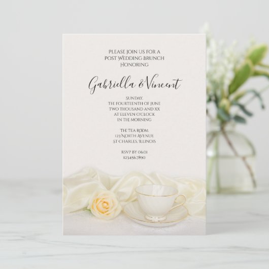 Invitation Tea Cup avec Rose Blanche Pot Mariage Brunch (Debout devant)