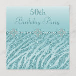 Invitation Teal a imprimé des bijoux et anniversaire de<br><div class="desc">Le bleu turquoise fascinant ciquantième des femmes/cinquantième invitations de célébration de fête d'anniversaire. Et élégante les rayures animales de zèbre imprimées par turquoise faite sur commande élégante scintillent des invitations de regard avec de beaux bijoux turquoises imprimés bleus/aigue-marine et d'argent. Ces invitations à la mode élégants et sophistiqués sont décorés...</div>