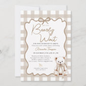 Invitation Teddy Neutral Gingham Bearly Wait Bow Baby Shower (Devant)