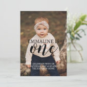 Invitation Téléchargement d'annonce du premier anniversaire a (Debout devant)