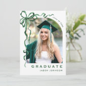 Invitation Tendance Green Bow Ruban 4 PHOTO Graduation Party (Debout devant)