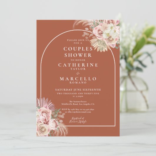 Invitation Terracotta Pampas Arche en laiton Floral Couples D (Debout devant)