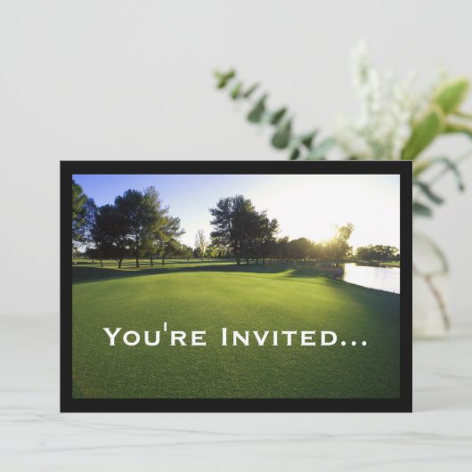 Invitation Terrain de golf vert à l'aube (Debout devant)