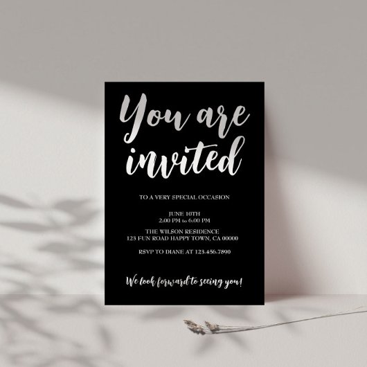 Invitation Texte blanc de fête générale monochrome moderne