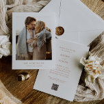 Invitation Texte et photo Boho simples | Mariage de code QR<br><div class="desc">Cette invitation de mariage minimaliste et élégante présente du texte en terre cuite boho sur un arrière - plan blanc propre,  avec votre photo personnelle. Un look simple et élégant. Vous pouvez ajouter votre code QR scannable afin que les invités puissent facilement RSVP et visiter votre site mariage.</div>