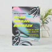 Invitation Texte holographique néon texturé futuriste d'anniv (Debout devant)