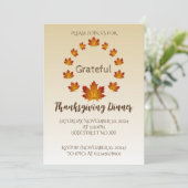 Invitation Thanksgiving Wreath Grateful Simple Feuilles d'éra (Debout devant)