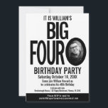 Invitation The Big Four 0 40th Birthday photo noir blanc<br><div class="desc">The Big Four O, audacieuse simple graphique noir et blanc modèle photo 40ème anniversaire invitation. Personnalisez cette invitation de quatre décennies d'anniversaire avec vos propres détails de fête d'anniversaire, et deux photos différentes de votre fille ou garçon d'anniversaire une sur le devant et une sur le dos, de temps en...</div>