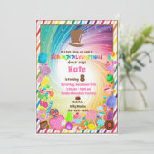 Invitation Thème bonbon, chocolat, ticket d'or, invité arc-en (Debout devant)