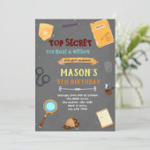 Invitation thème d'anniversaire espion (Debout devant)