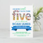 Invitation Thème de bonbons 5ème anniversaire fête des arrose (Debout devant)