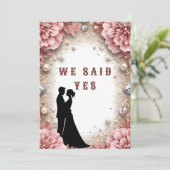 Invitation 🌸 Thème de mariage de printemps floral pêche or � (Debout devant)