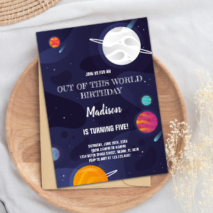 Invitation Thème d'espace extra-atmosphérique coloré pour la 