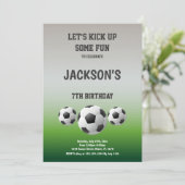 Invitation Thème Fun Green Football Party (Debout devant)