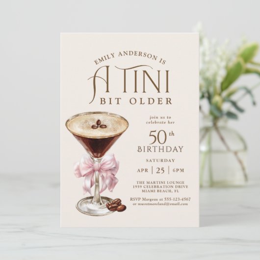 Invitation Tini Bit Ancien Espresso Martini 50e anniversaire (Debout devant)