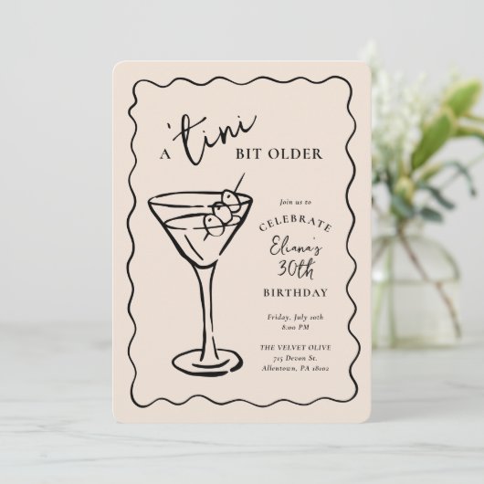 Invitation Tini Bit Anniversaire 30e fête d'anniversaire (Debout devant)