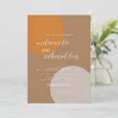 Invitation Tons de Terre Mariage circulaire naturel (Debout devant)